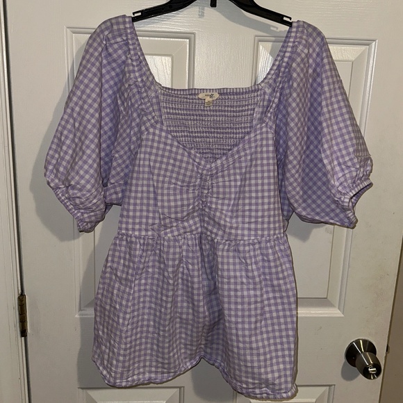 Plus Size Gingham Woven Top - Picture 4 of 8